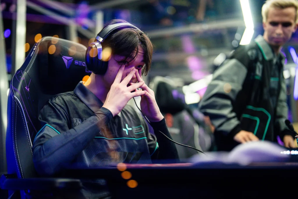 PARIVISION троллят из-за наличия психолога. Это дико и глупо