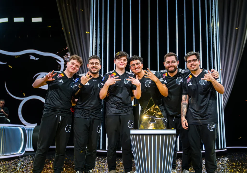 FURIA стала чемпионом BLAST Rivals Fall - это четвертый трофей клуба за 2 месяца