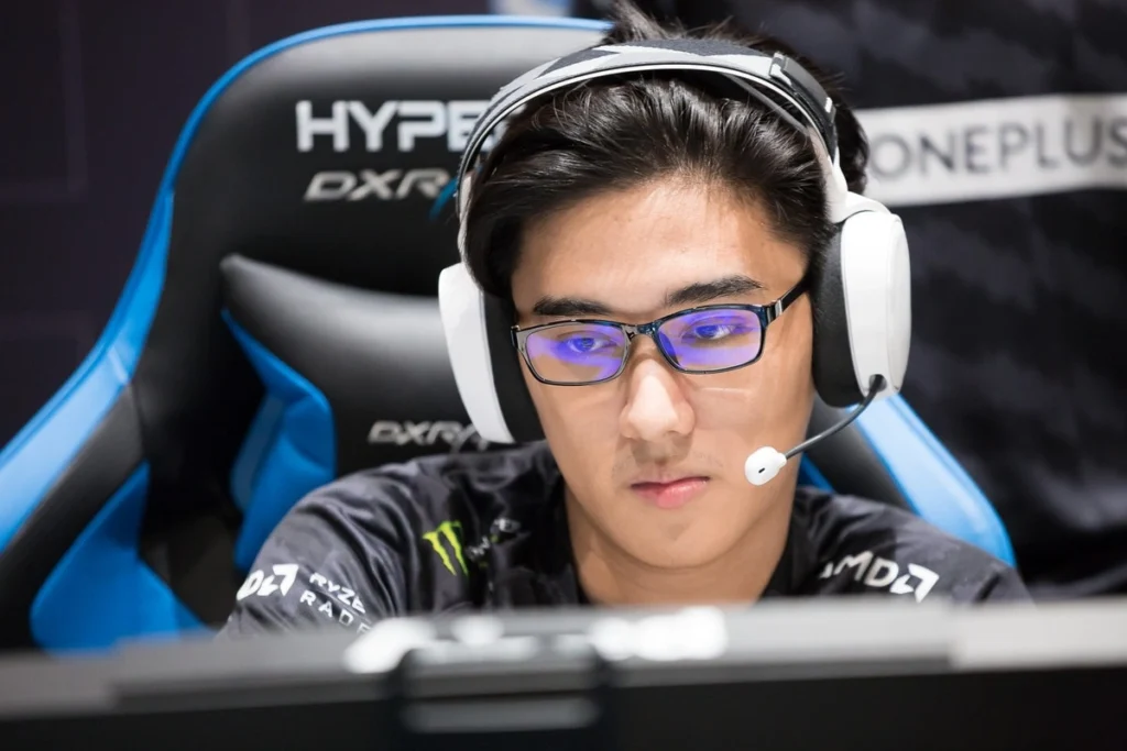 Ahilles: «Saberlight- - это, конечно, усиление для VP, но там Abed в пиве нереальном каждую игру»