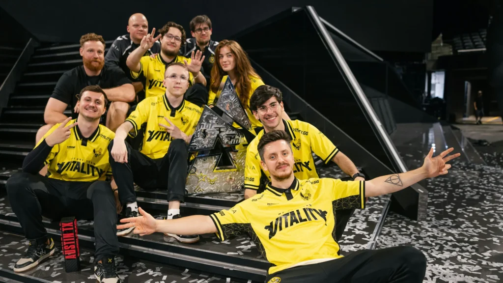 Esports Awards: Falcons стали организацией года, Vitality - команда года, ZywOo - ПК-игрок года