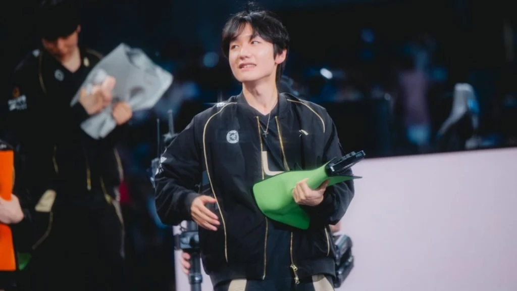 Peanut из HLE попрощался с фанатами. В следующем году он уходит в армию