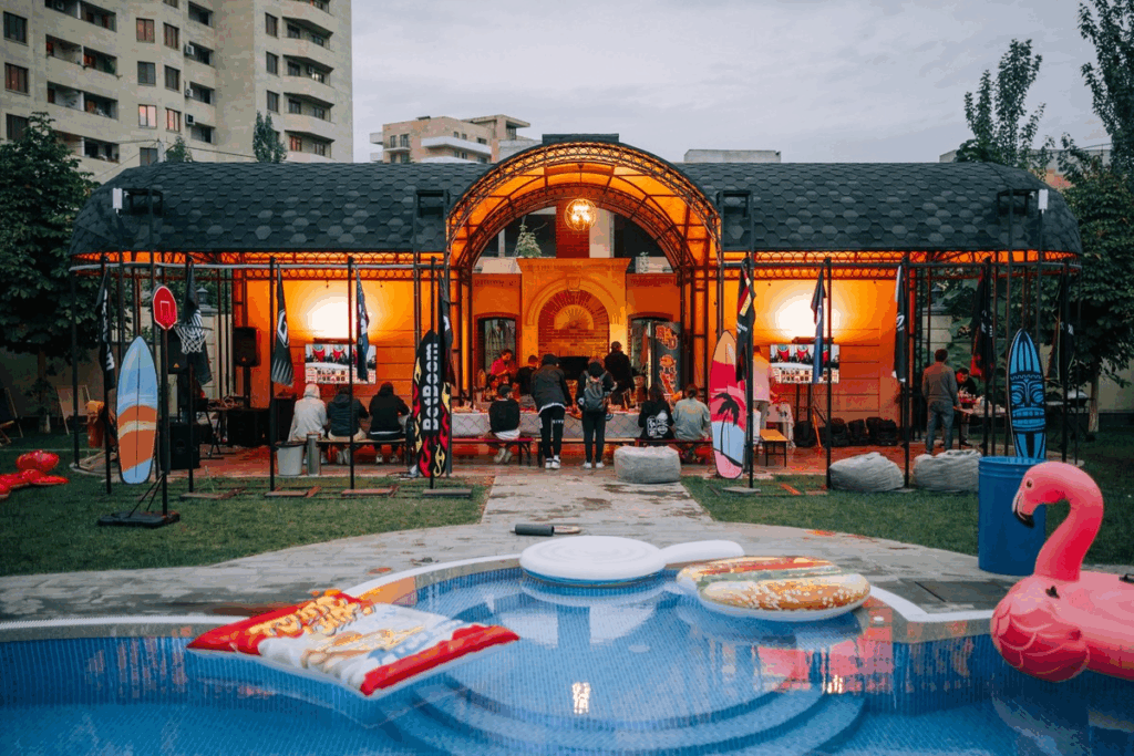 FISSURE трещит по швам. Уволили 80% сотрудников, едут в Москву без турниров