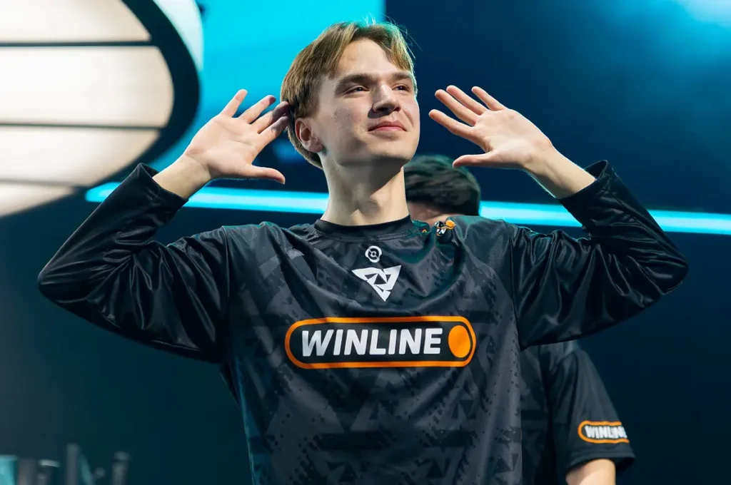 BLAST Slam V. MOUZ и Falcons лидируют в группе