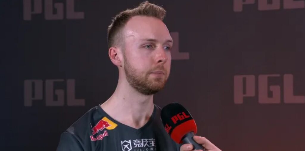 Gla1ve завершил карьеру. А какой она была?