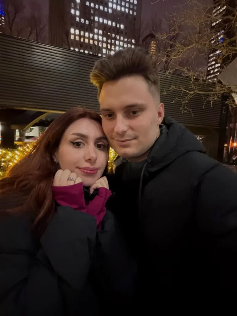 IM обручился с девушкой, с которой встречается более пяти лет