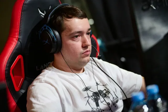 LenaGol0vach: «Лучше бы вместо Roblox Доту удалили ***. Был бы лучший день в моей жизни»