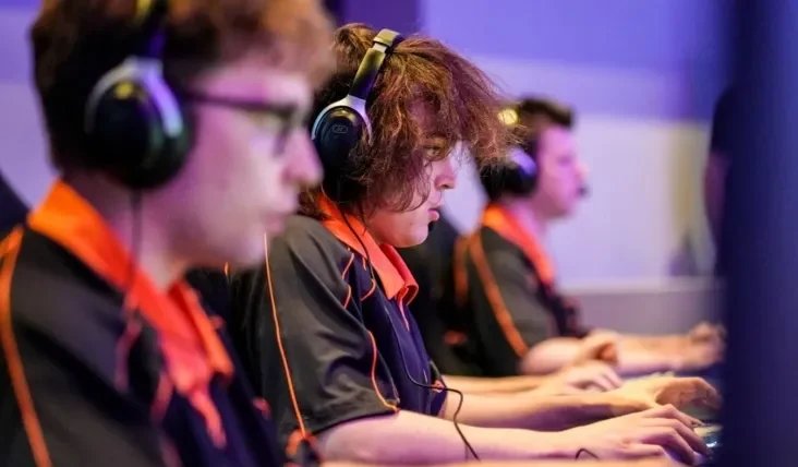 Комментатор «Игр Будущего» о rostislav_999: «Выдавал невероятные моменты, будто играет на смурфе»