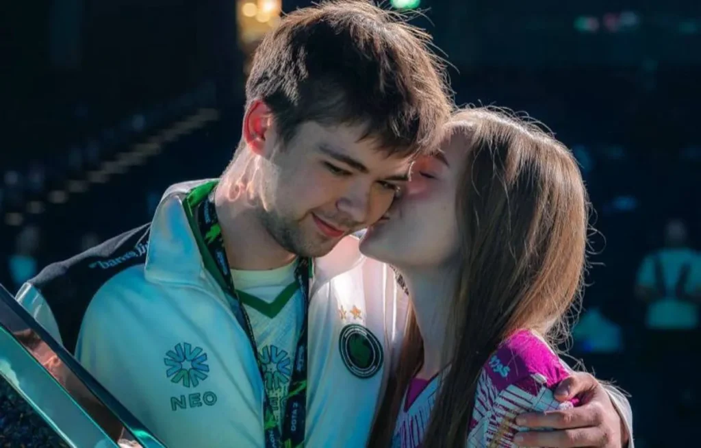 Malr1ne сделал предложение своей девушке