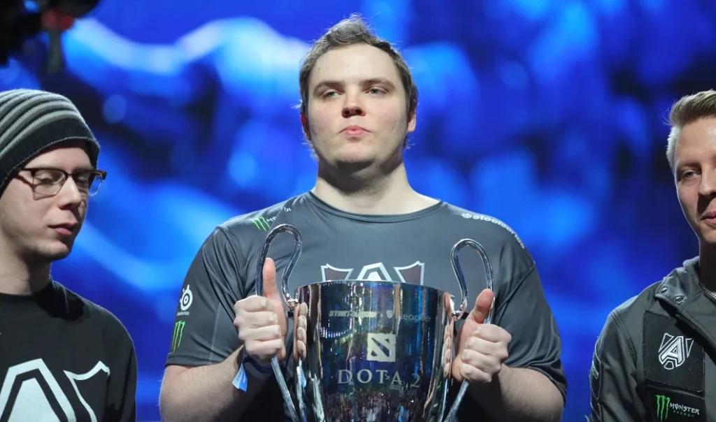 AdmiralBulldog и Loda вслед за другими игроками снялись с «Игр будущего»