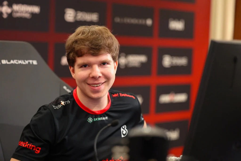 Headtr1ck и Npl - лидеры B8. Им пришлось преодолеть огромные проблемы