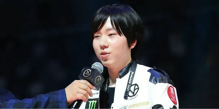 Paparazi вернулся на про-сцену в составе с Pyw, Dy и zeal