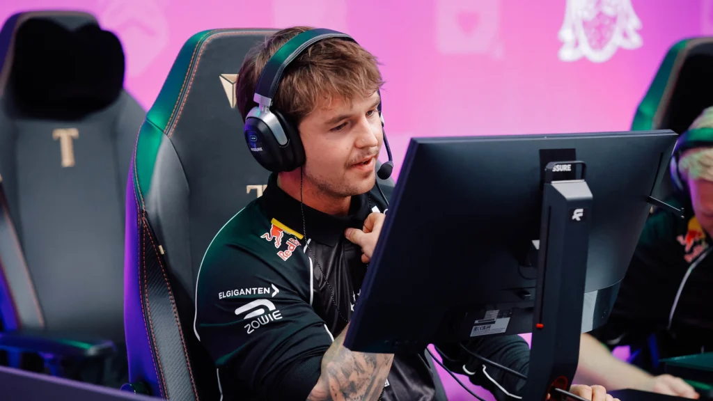 Mauisnake: «Подписывать dev1ce - большой риск из-за его постоянных проблем со здоровьем»