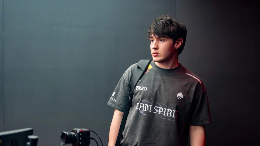 Collapse разделил первое место с ATF и 33 в топе лучших «троек» от Ahilles