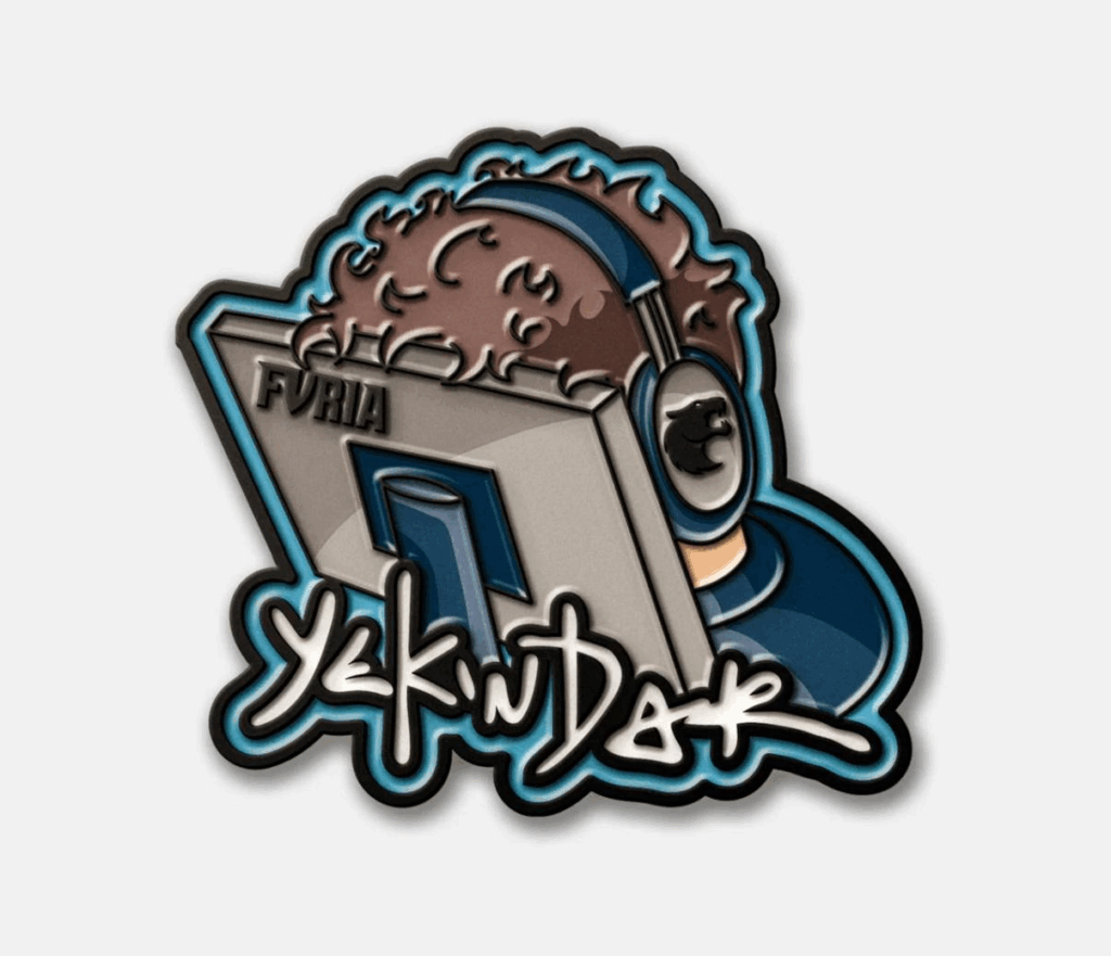 FURIA выпустила эксклюзивные значки с игроками команды