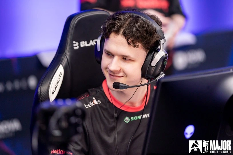 Headtr1ck и Npl - лидеры B8. Для этого им пришлось преодолеть огромные проблемы