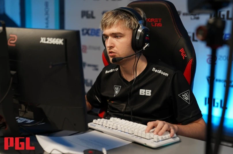 8 игроков для усиления. Свободные агенты и ждущие выкупа