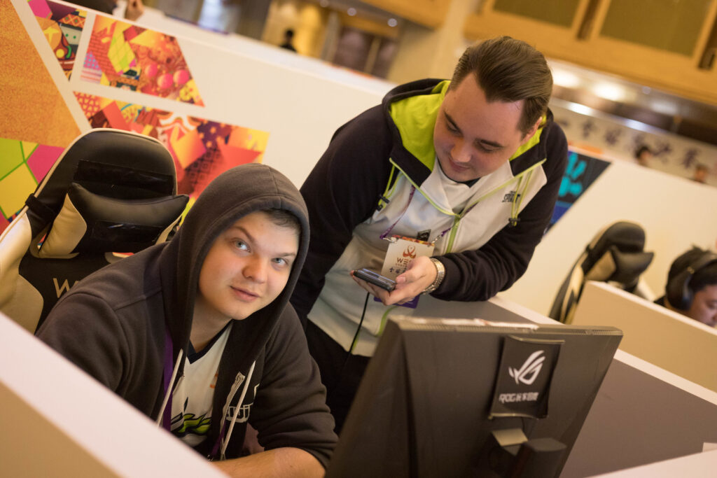 Сейчас Spirit - суперорганизация с кучей побед. А когда-то у нее был только SilverName