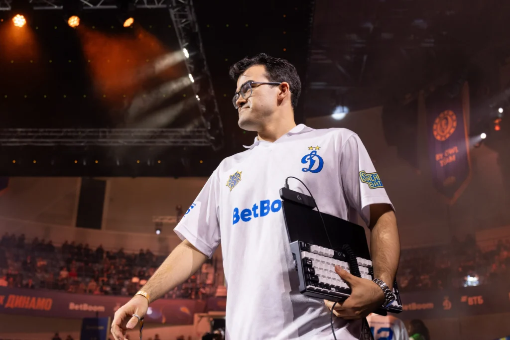 Интервью с Re1bl. Разговор об игре с Puppey и лечении туннельного синдрома