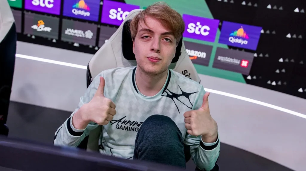 FISSURE Universe 8. Virtus.pro и Aurora выиграли первые матчи