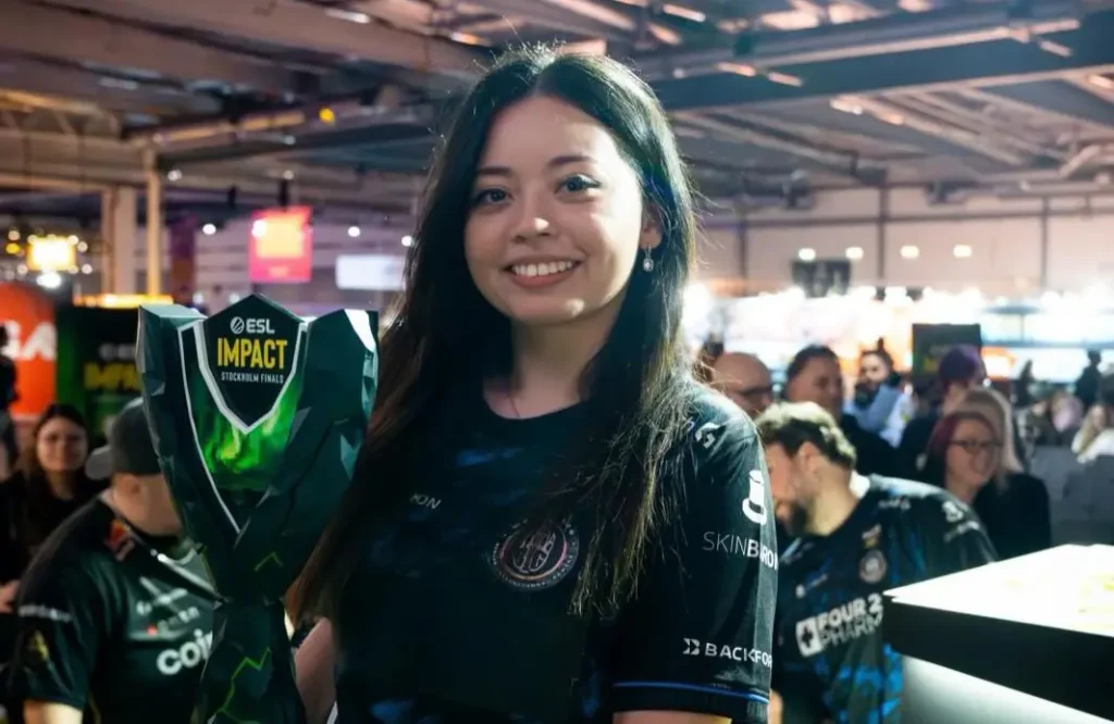 ASTRA из BIG EQUIPA стала лучшим игроком 2025 года среди женщин