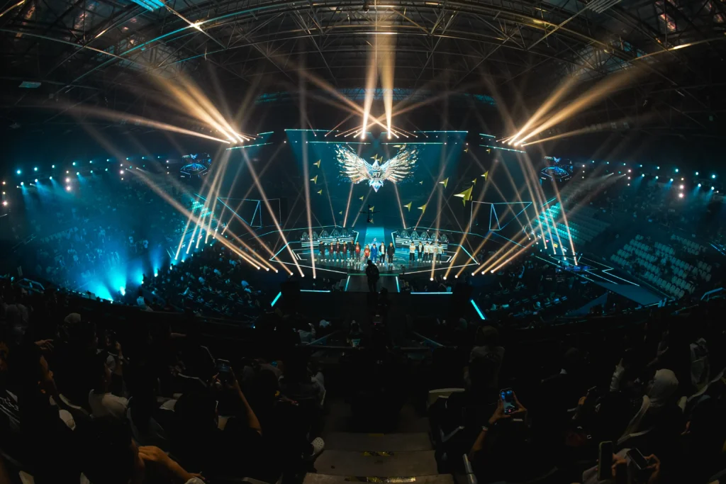 Aurora PH на сцене M7 по MLBB