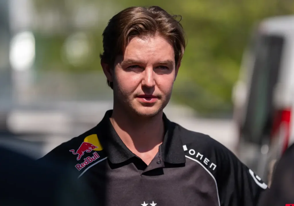 Nix: «Мне никогда не нравилось, как device играет. Он еле водил мышку, как пенсионер»