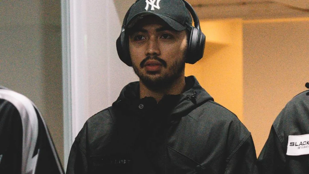 CyberHero попрощалась с двумя игроками - MarkTzy и Kimpoy