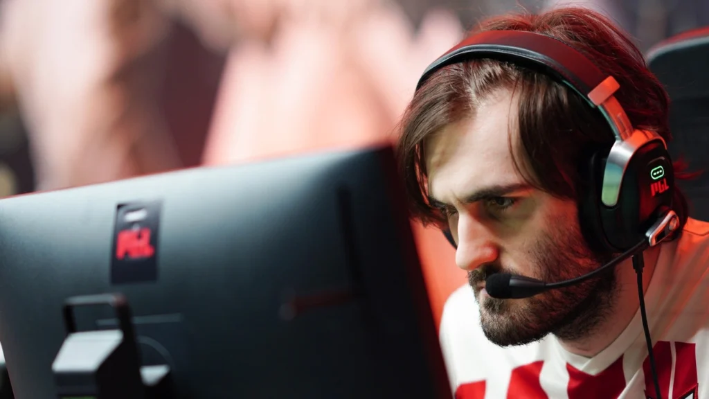 Davai Lama покинул HEROIC