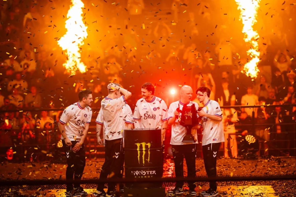 Vitality (CS2) и Falcons (Dota 2) вошли в топ-3 по призовым в 2025 году, два состава Spirit - в топ-10