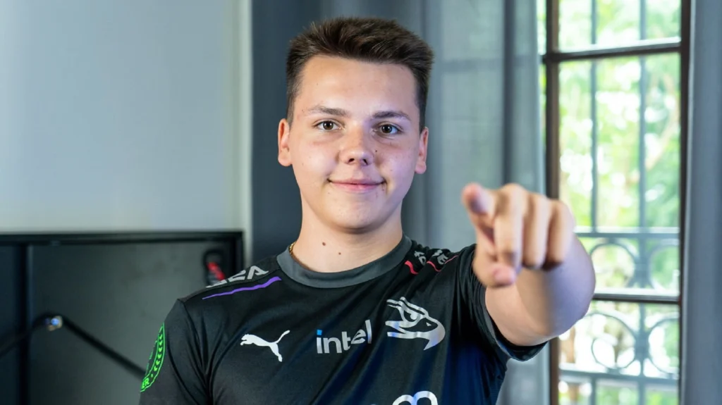 F1KU и krasnal заменили rigoN и myltsi в ENCE