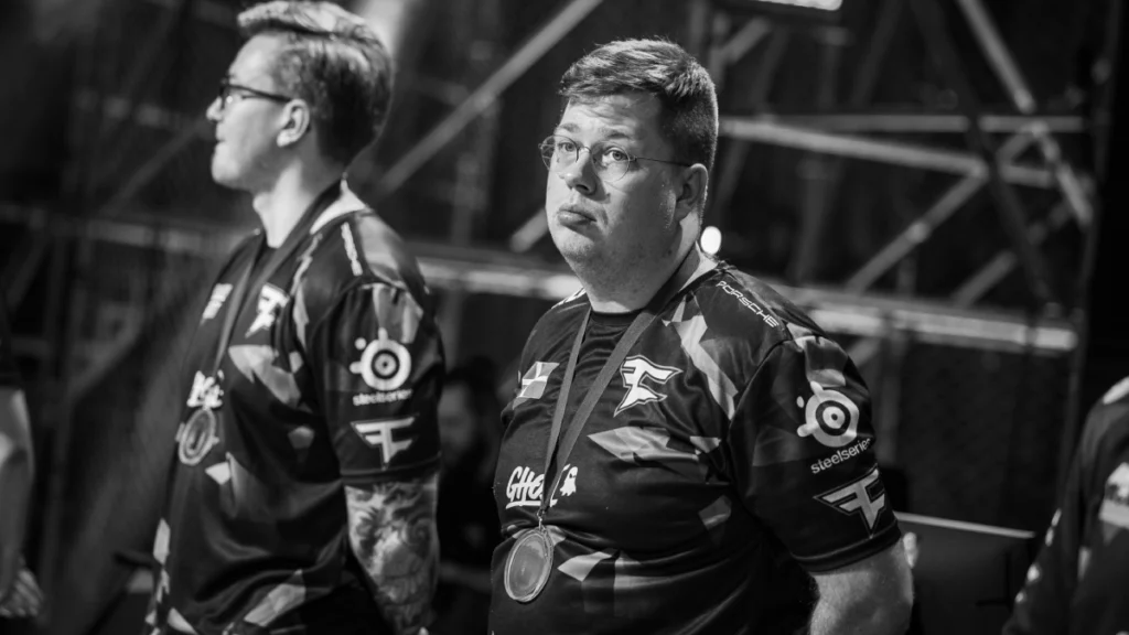 Эпоха MR12 — игра не на жизнь, а на смерть