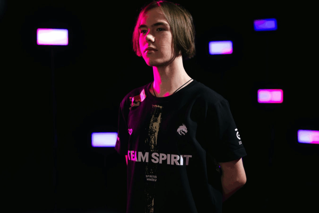 Анализируем возраст топ-20 игроков HLTV за 2015-2025