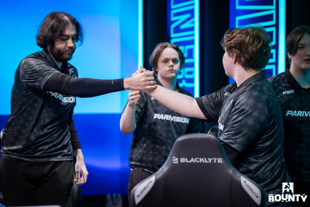 PARIVISION проиграла Legacy в матче за выход во вторую стадию EPL 23 и упала в сетку 2-1