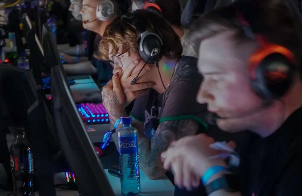 500 распустила состав из-за нового правила Valve