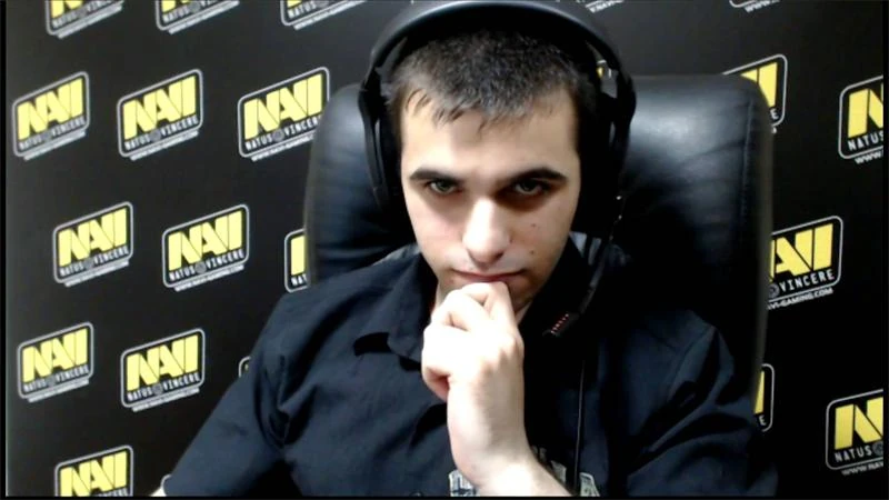 Зурабян на «Таверне»! Поговорили с Versuta о накрутке, карьере комментатора и прошлом