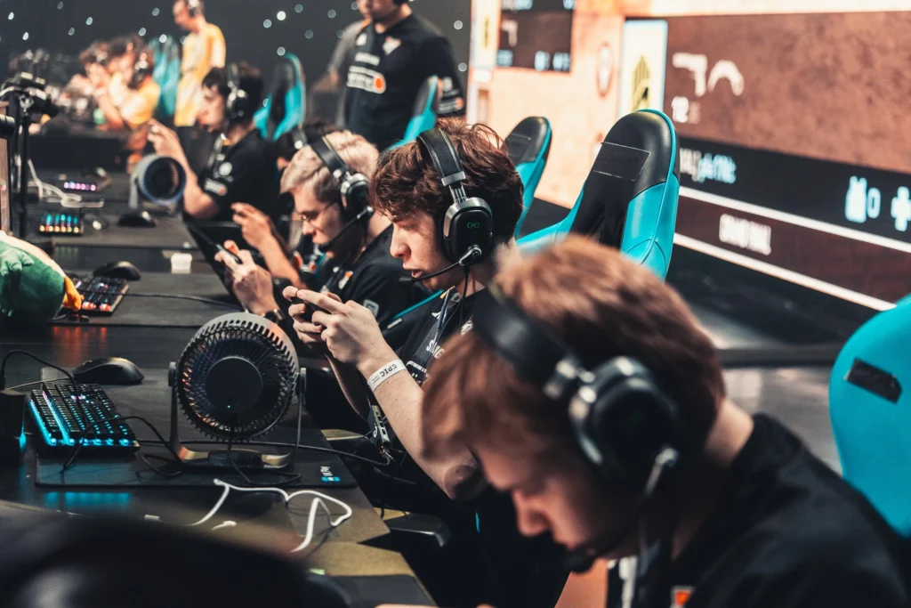 Где найти команду или тиммейта для Standoff 2: проверенные способы