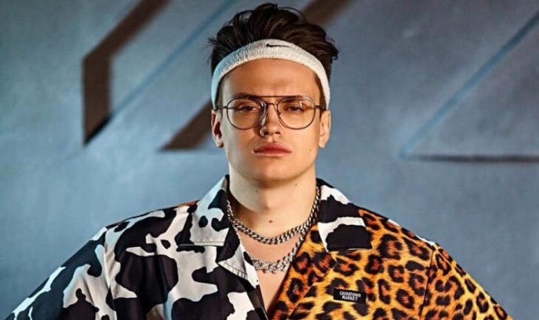 Что мы знаем о Бустере? Один из самых богатых стримеров России, двоечник, создатель SLAY