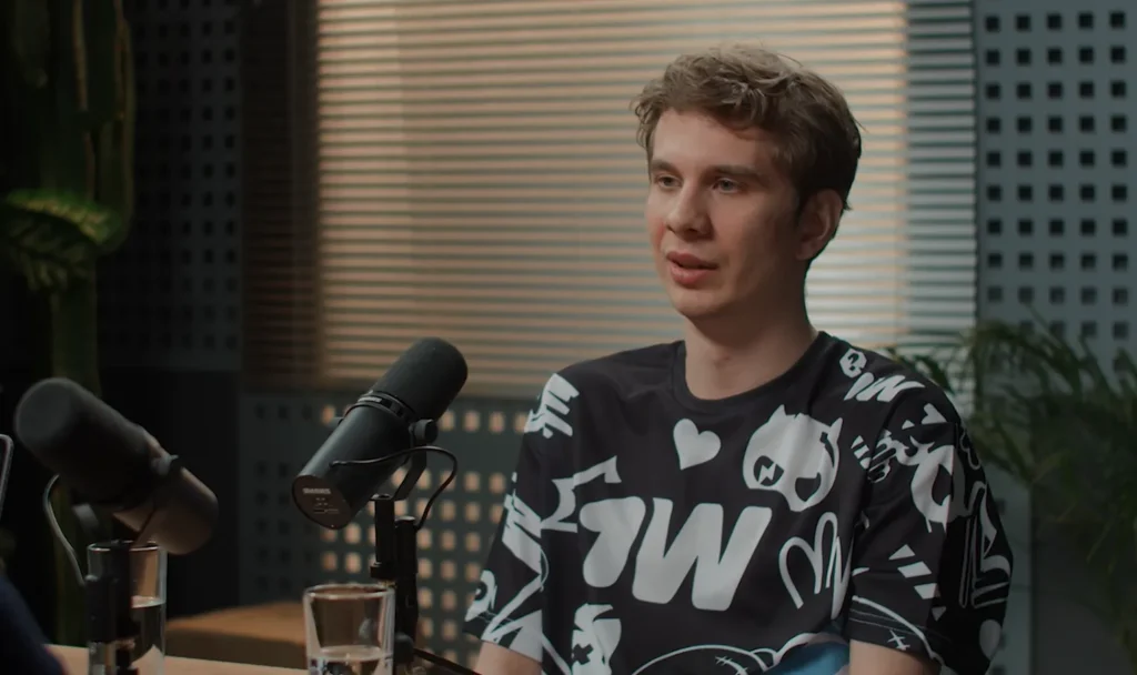 Rein о 322 на про-сцене: «Мне просто полный адрес мой скидывают и говорят: "Сливай или жди гостей"