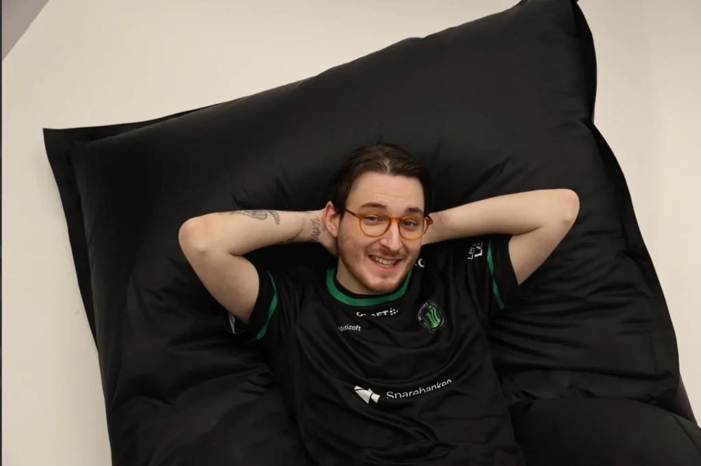 Hampus победил рак и находится в поиске новой команды