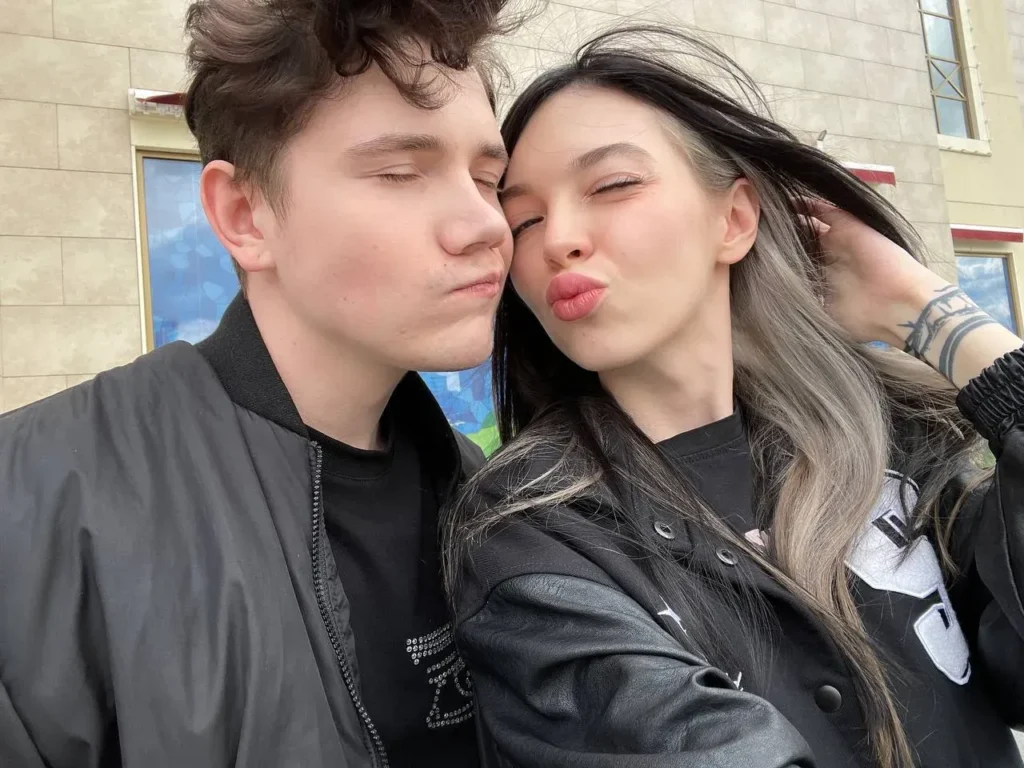 Что мы знаем про Байовл? Стримерша Доты, девушка Шадоукека и косплеерша