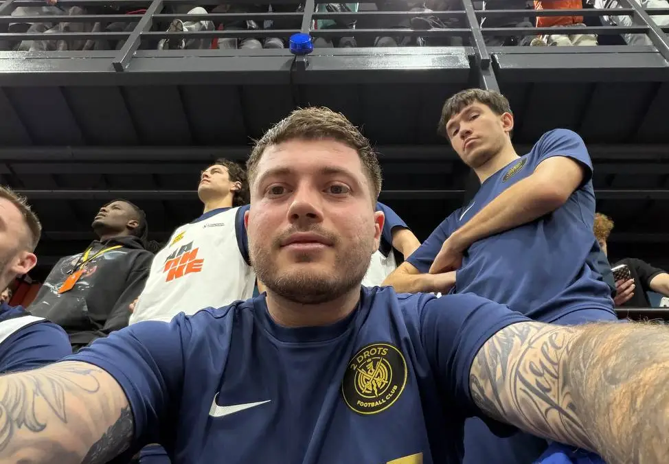 Анара Абдуллаева и Ренатко посадили на 15 суток в Казахстане