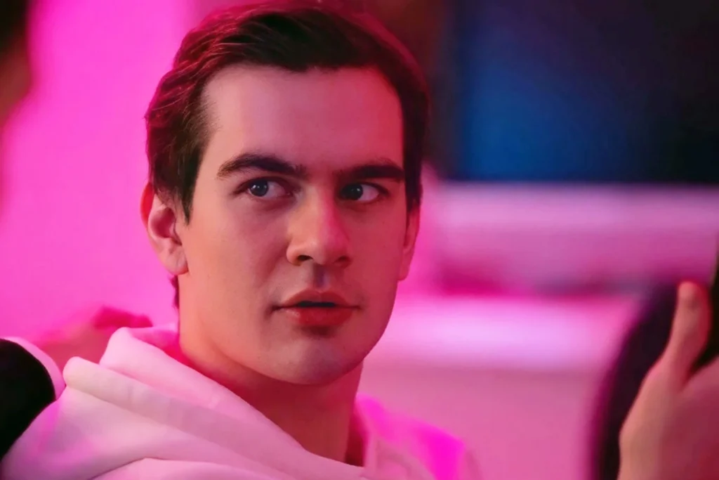 Кто такая Дианочка, о которой говорит Мэддисон? Косплеерша, стримерша и владелица агентства