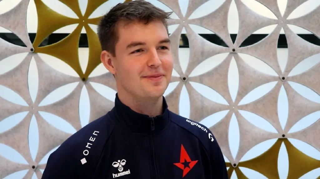 Nix: "Если защитникам device скажут: «Твоя жизнь зависит от игры 1 на 1. Выберешь ли ты его?" Ни один не выберет»