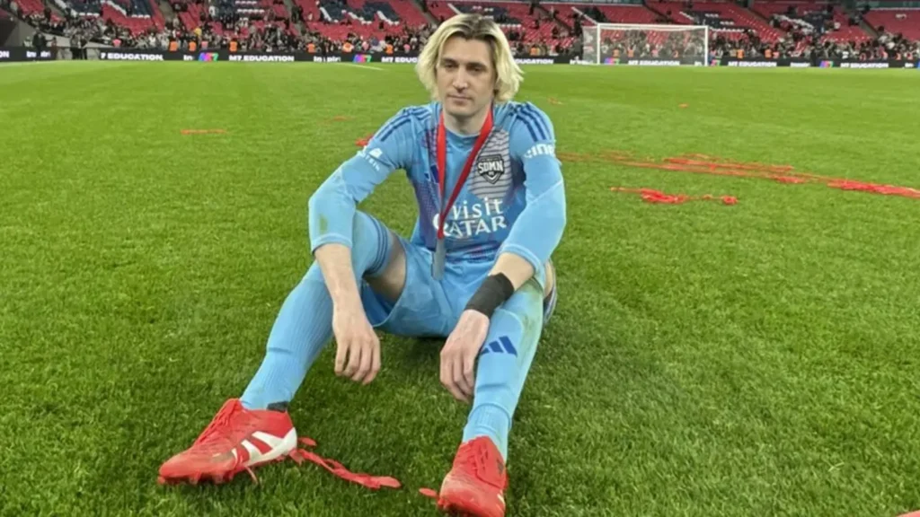 Activision заплатила xQc $1 миллион за 12 часов игры в Call of Duty: Warzone