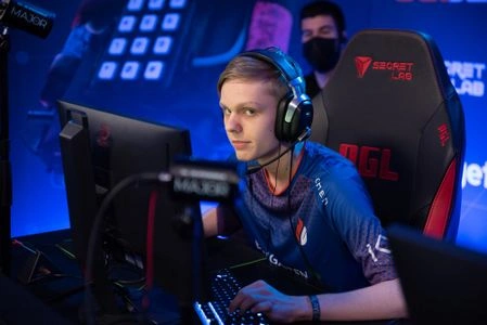 Sashi отправила Zyphon в запас