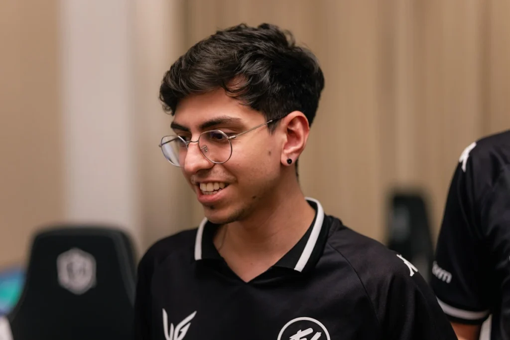 Decenty укомплектовал состав Imperial