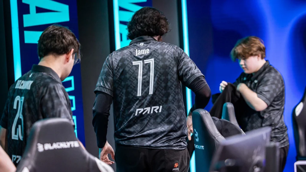 Jame: «Все, что мы делаем последние полтора месяца - это играем в CS. А жить-то когда?»