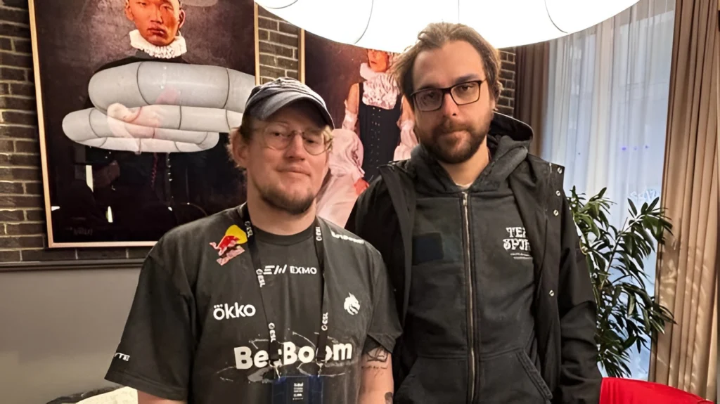 Hally подарил фанату медаль за 3-е место на IEM Krakow