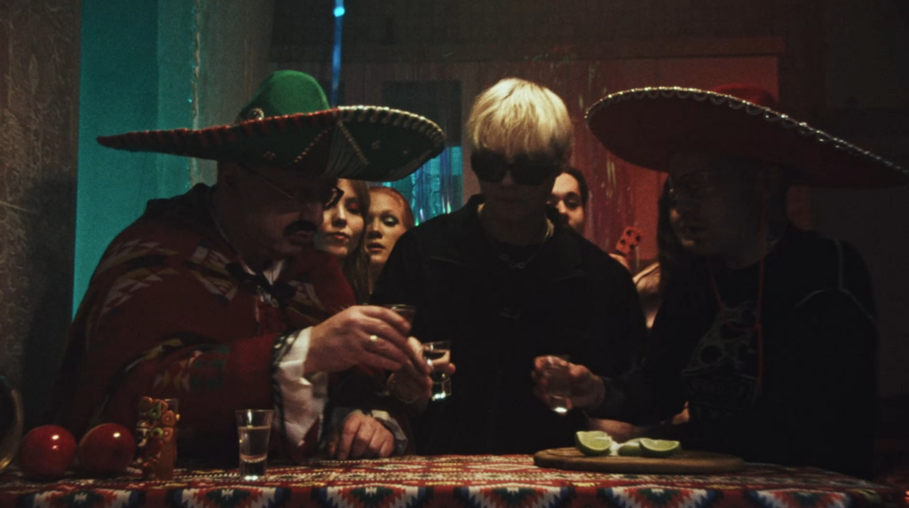 Drake и Batyaoffc появились в новом клипе GSPD и Dead Blonde