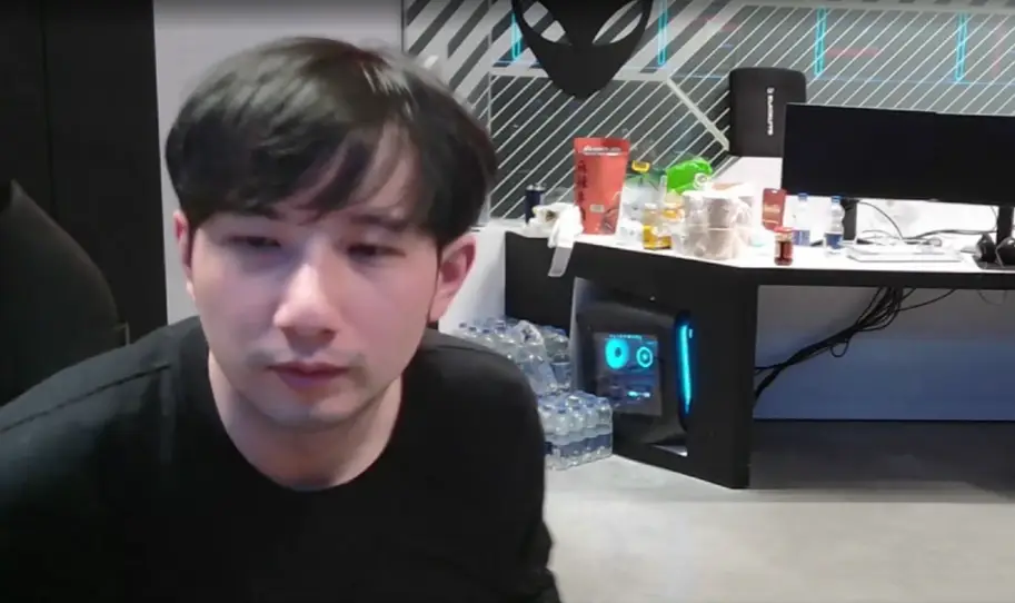 «XinQ бы под себя сходил и выиграл». Nix о том, что fy убежал в туалет после смерти без байбэка